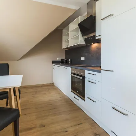 Haus Muschelsucher, Birkenstrasse 7a, App 6 * Zingst